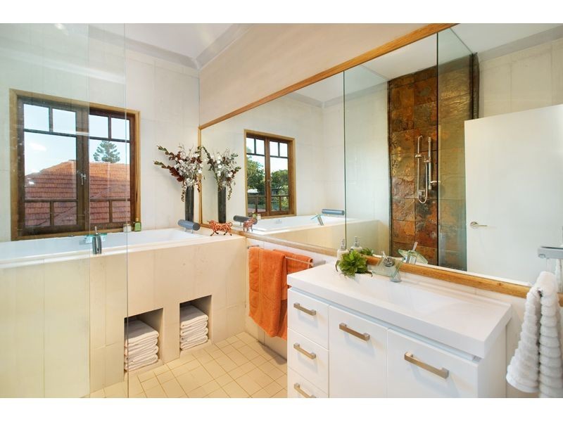 33 Muriel Avenue, Moorooka QLD 4105