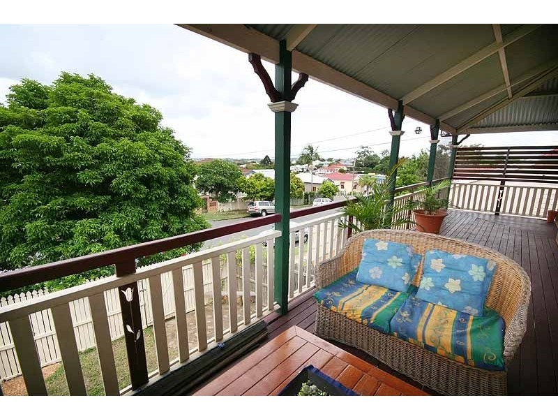 17 Torrens Street, Annerley QLD 4103