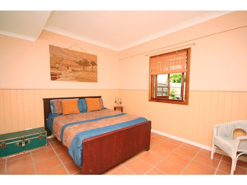 17 Torrens Street, Annerley QLD 4103