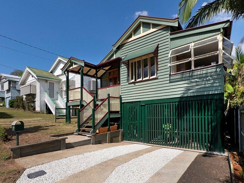 7 Donaldson Street, Greenslopes QLD 4120