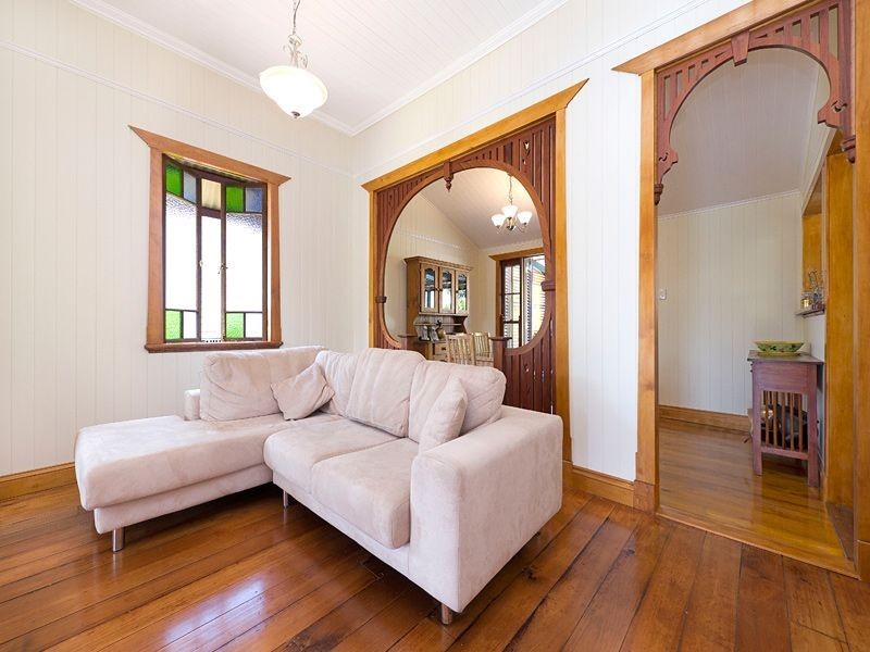 7 Donaldson Street, Greenslopes QLD 4120