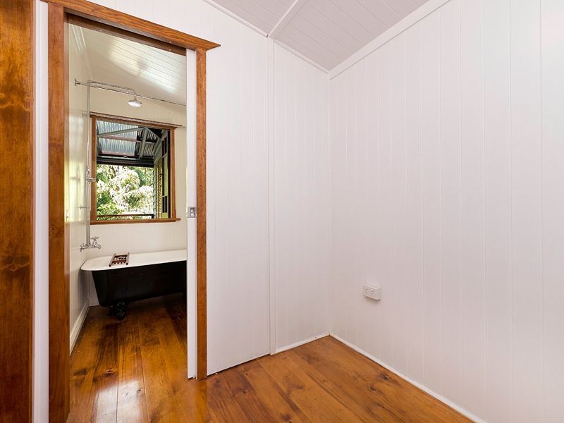 7 Donaldson Street, Greenslopes QLD 4120