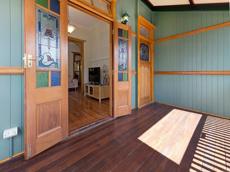 7 Donaldson Street, Greenslopes QLD 4120