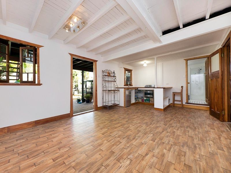 7 Donaldson Street, Greenslopes QLD 4120