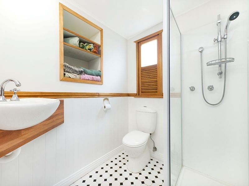 7 Donaldson Street, Greenslopes QLD 4120