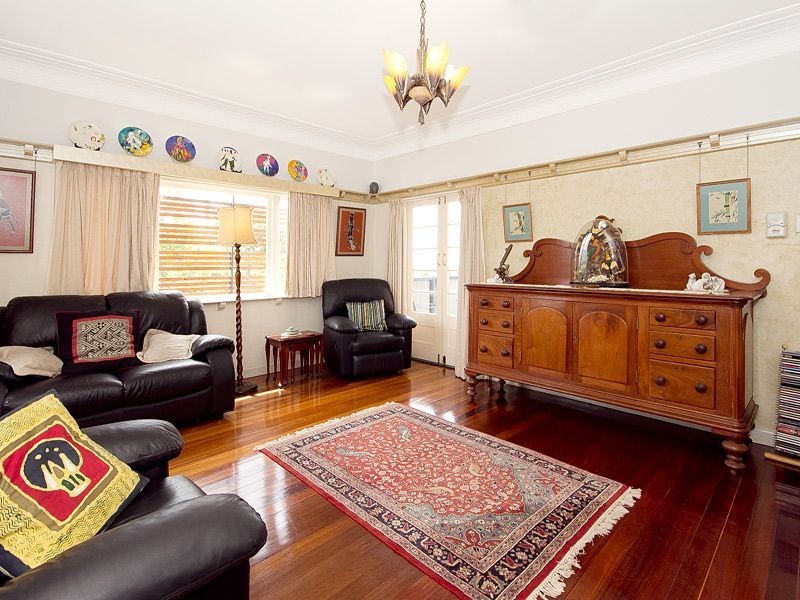 2 Patricia Street, Moorooka QLD 4105