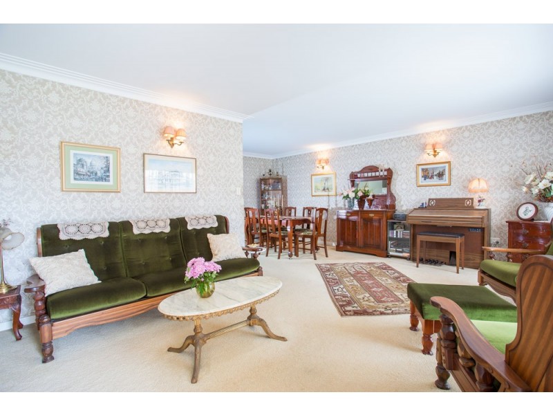 3 Rockvale Street, Coopers Plains QLD 4108