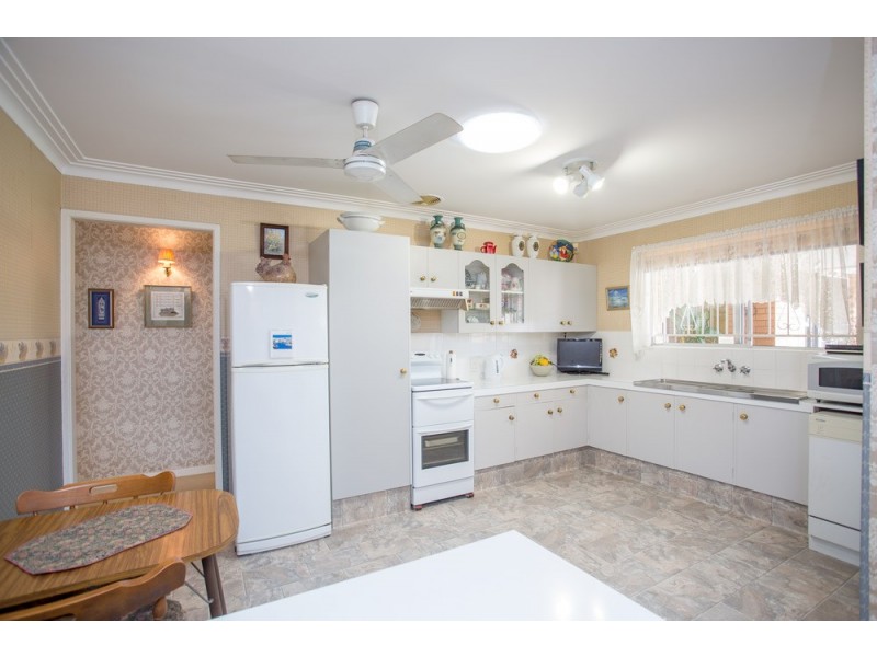 3 Rockvale Street, Coopers Plains QLD 4108