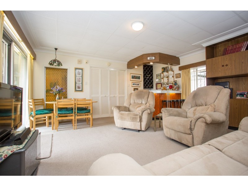 3 Rockvale Street, Coopers Plains QLD 4108