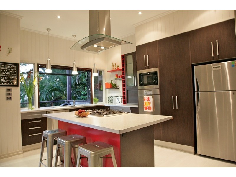 81 Baron Street, Greenslopes QLD 4120