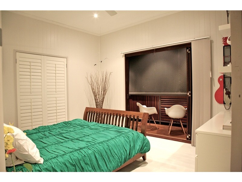 81 Baron Street, Greenslopes QLD 4120
