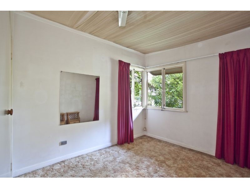 10 Turley Street, Fairfield QLD 4103