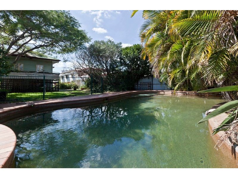 18 Clive Street, Annerley QLD 4103