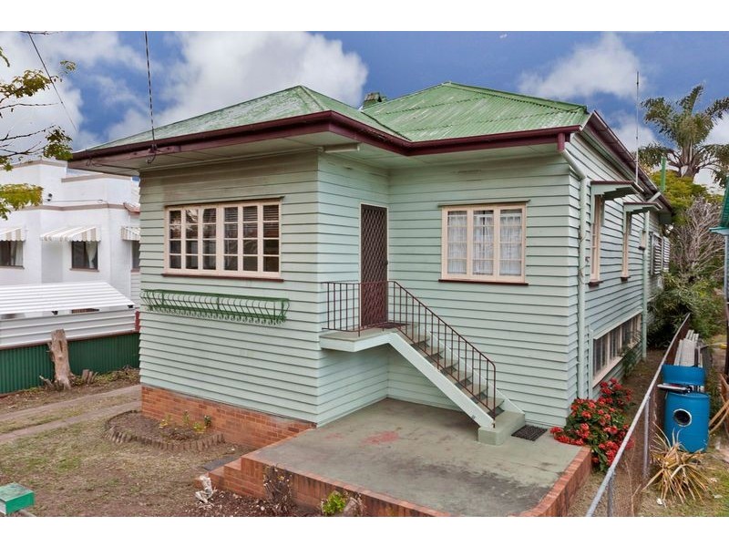 18 Clive Street, Annerley QLD 4103