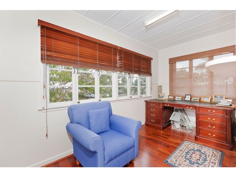 18 Clive Street, Annerley QLD 4103