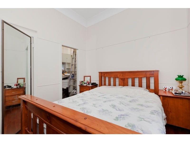 18 Clive Street, Annerley QLD 4103