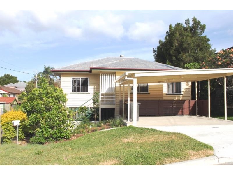 30 Broadmere Street, Annerley QLD 4103