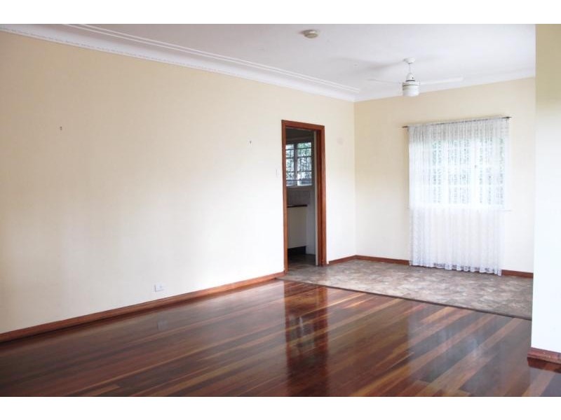 30 Broadmere Street, Annerley QLD 4103
