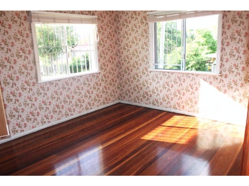 30 Broadmere Street, Annerley QLD 4103