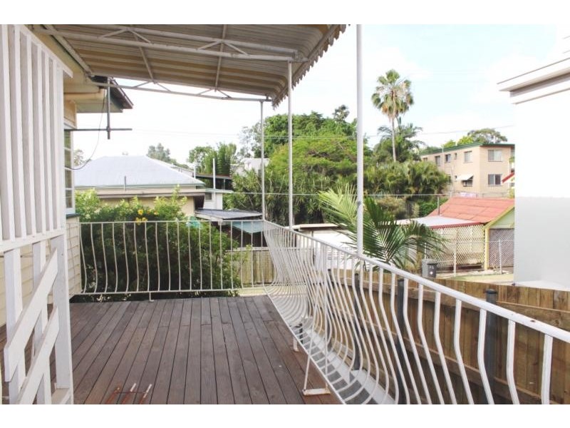 30 Broadmere Street, Annerley QLD 4103