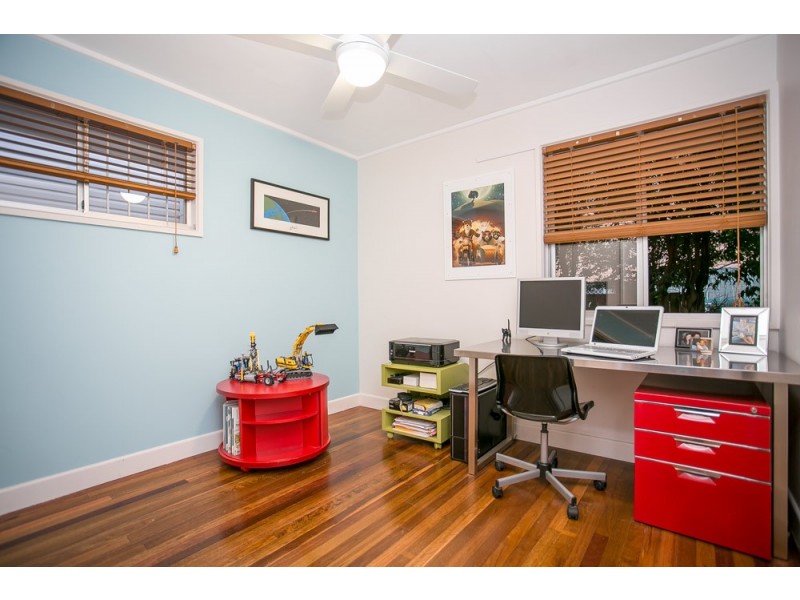 4 Dahl Street, Tarragindi QLD 4121