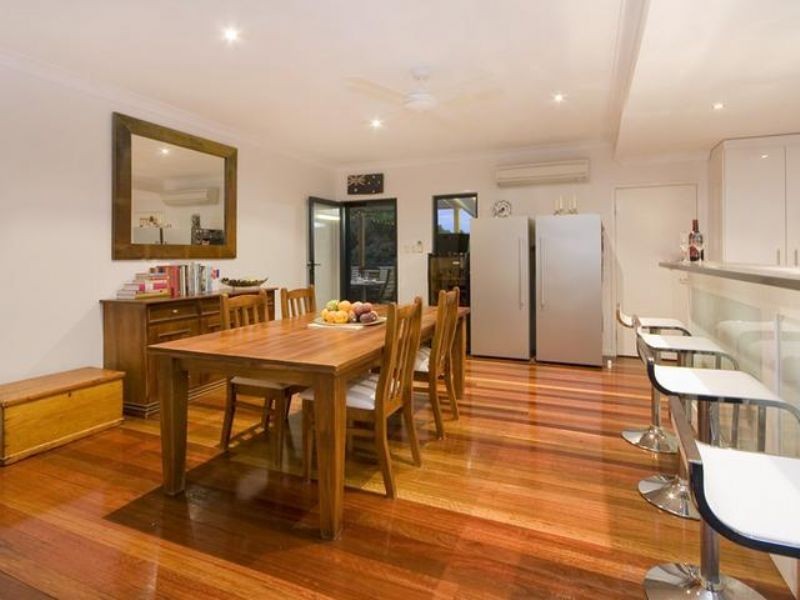 54 Fegen Drive, Moorooka QLD 4105