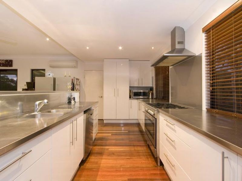 54 Fegen Drive, Moorooka QLD 4105