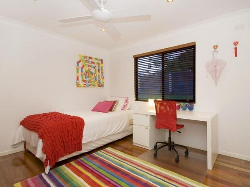 54 Fegen Drive, Moorooka QLD 4105