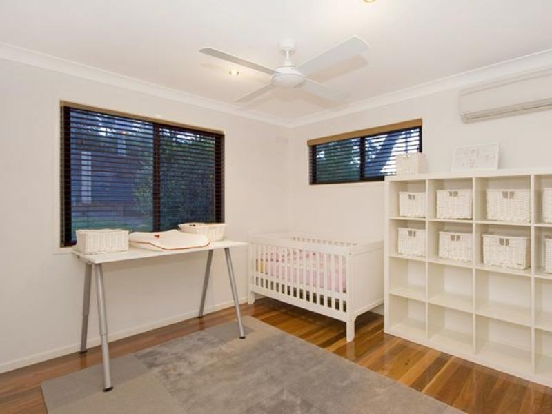 54 Fegen Drive, Moorooka QLD 4105