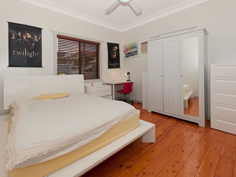 92 Sunshine Avenue, Tarragindi QLD 4121