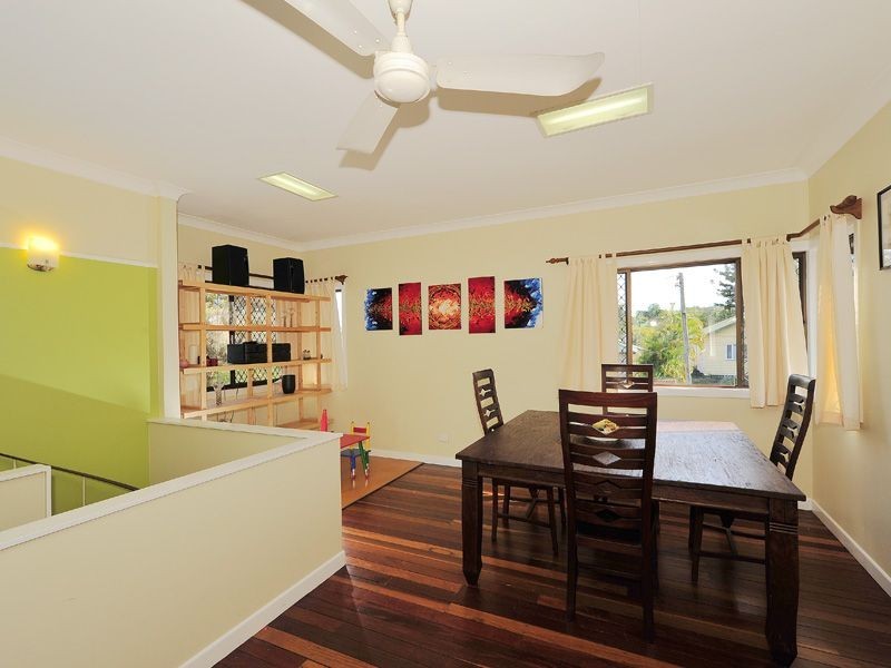 201 Beddoes Street, Holland Park QLD 4121