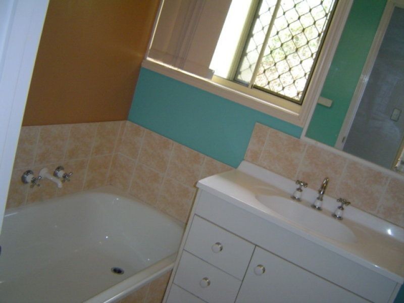 8 Babbidge Street, Coopers Plains QLD 4108