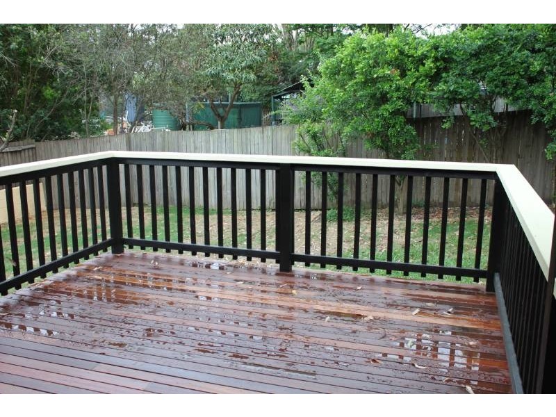 9 Stimpson Street, Fairfield QLD 4103