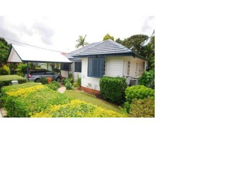 6 Newcastle Street, Fairfield QLD 4103