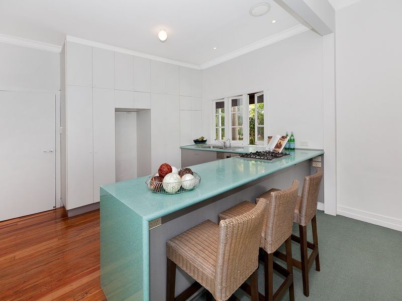 48 Oriel Road, Yeronga QLD 4104