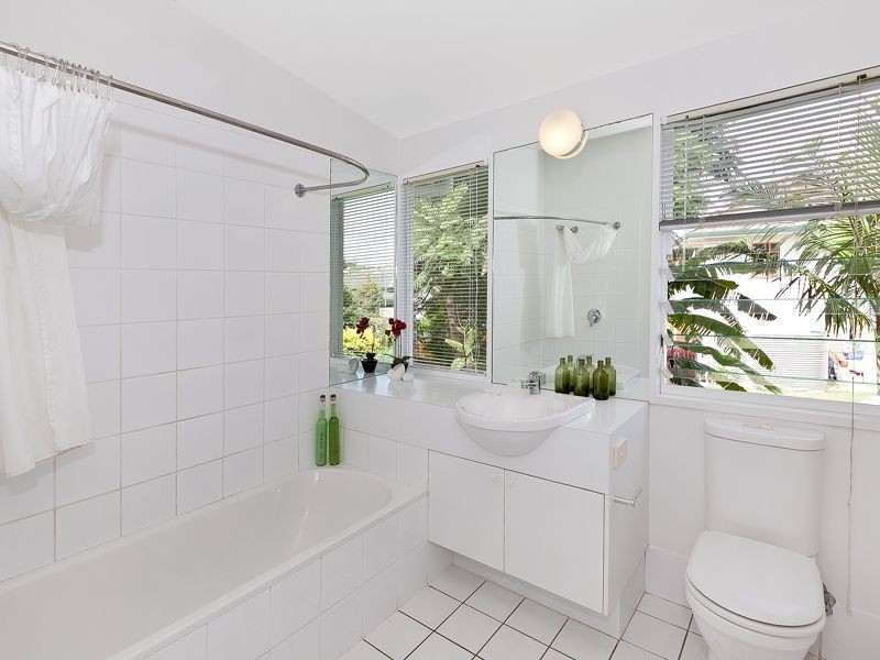 48 Oriel Road, Yeronga QLD 4104