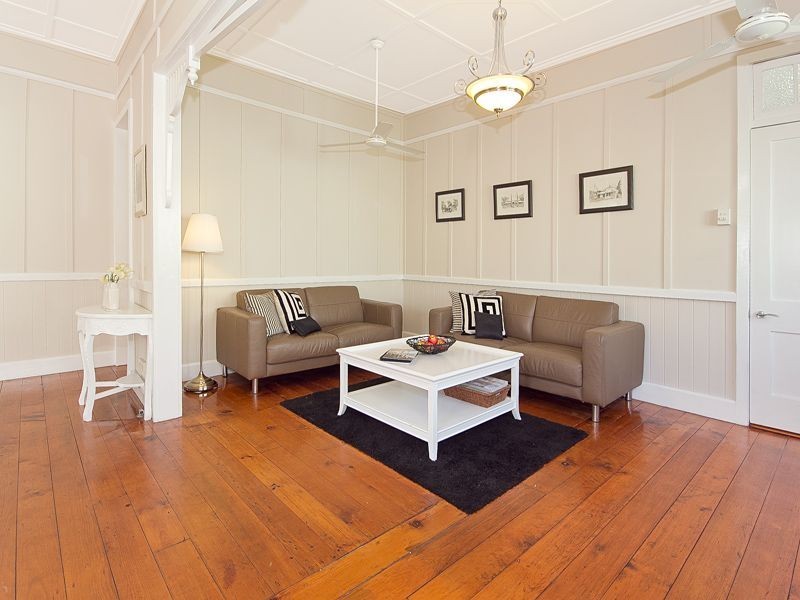 25 Laurier Street, Annerley QLD 4103