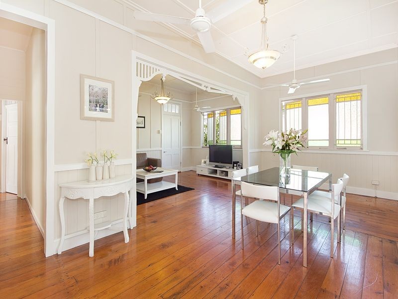 25 Laurier Street, Annerley QLD 4103