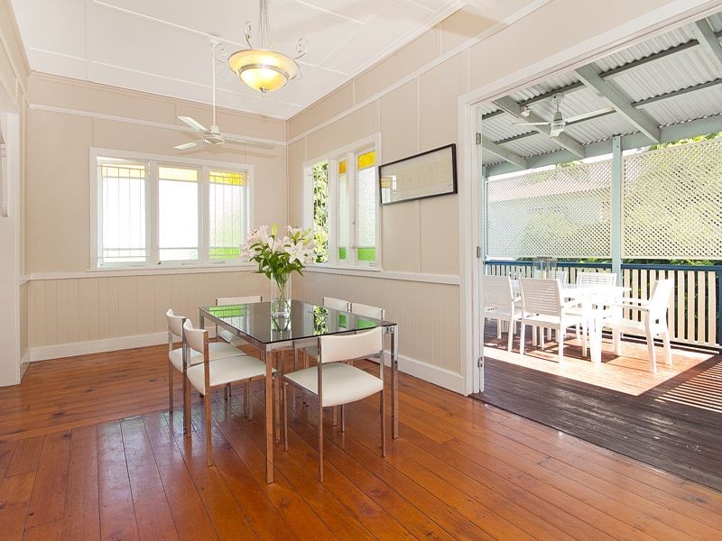 25 Laurier Street, Annerley QLD 4103