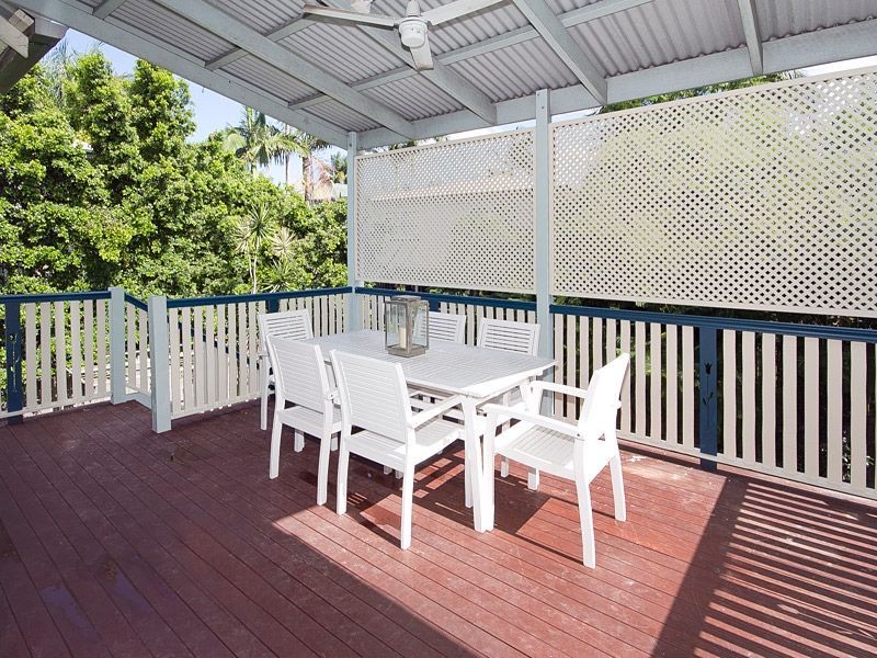 25 Laurier Street, Annerley QLD 4103