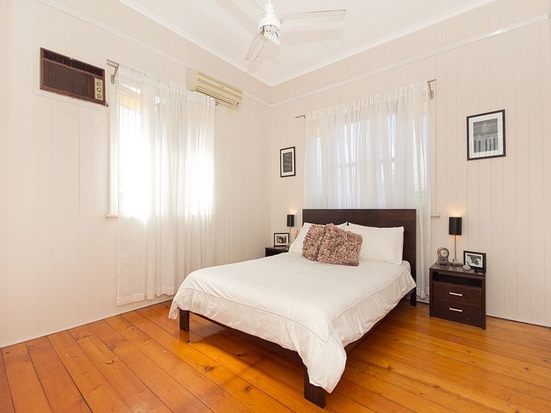 25 Laurier Street, Annerley QLD 4103