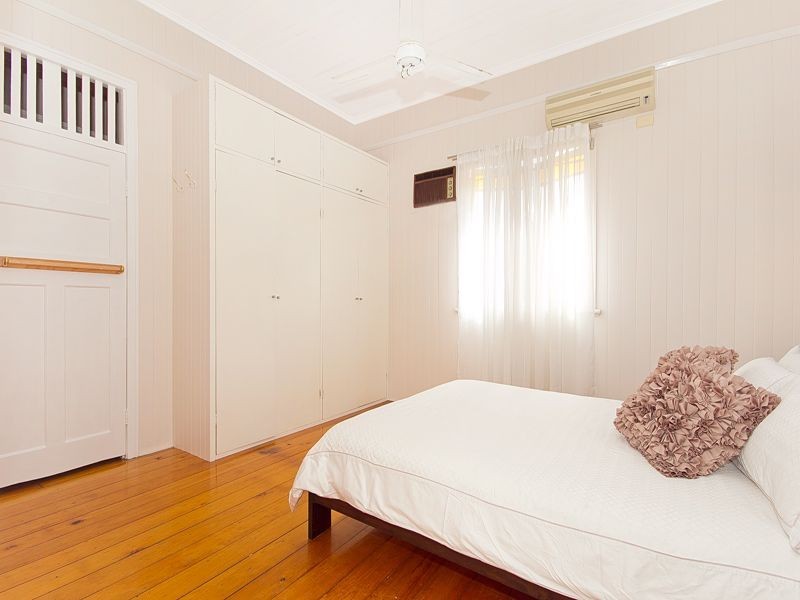 25 Laurier Street, Annerley QLD 4103