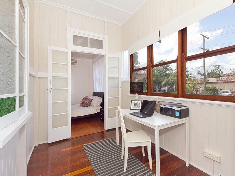 25 Laurier Street, Annerley QLD 4103