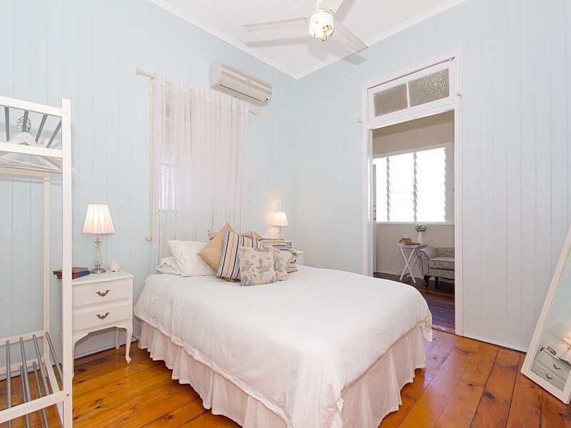 25 Laurier Street, Annerley QLD 4103