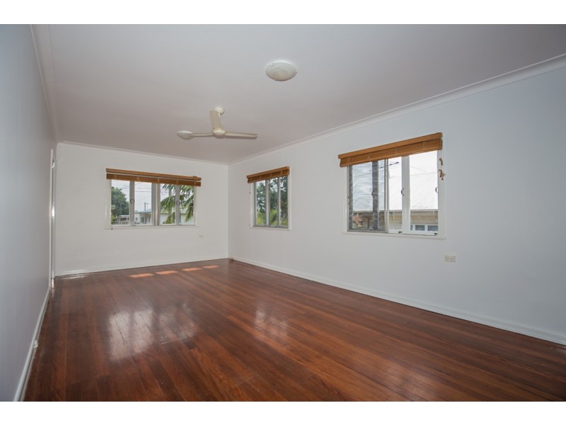 4 Blackwood Avenue, Cannon Hill QLD 4170