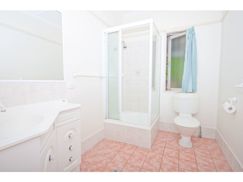 4 Blackwood Avenue, Cannon Hill QLD 4170