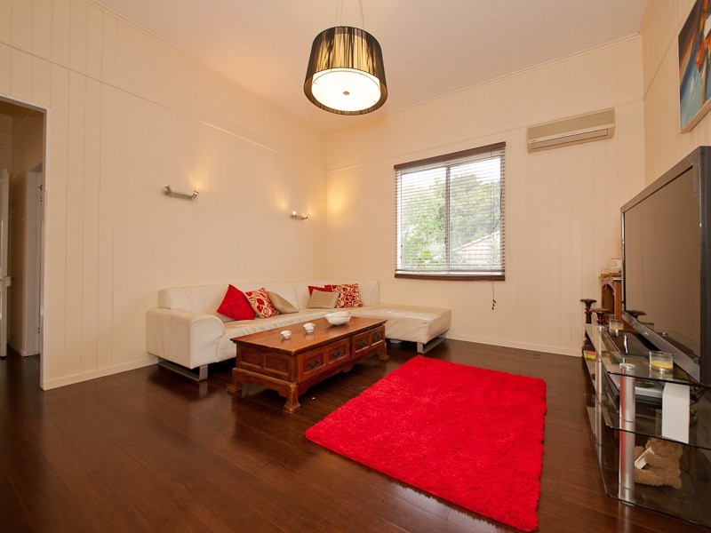 17 Blackburn Street, Moorooka QLD 4105