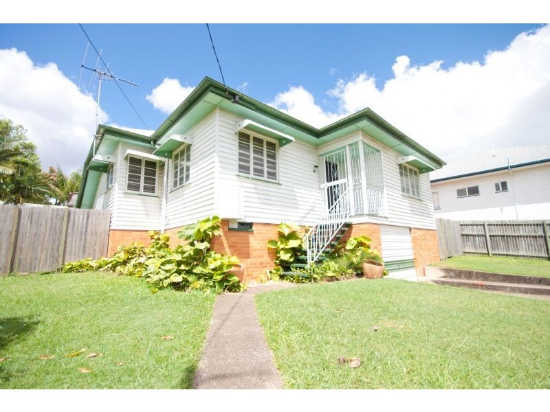 25 Bovelles Street, Camp Hill QLD 4152