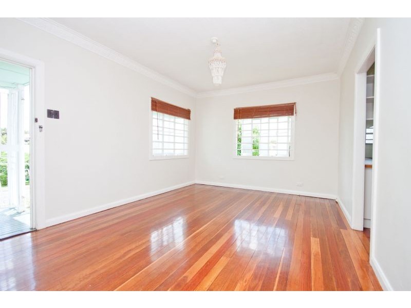 25 Bovelles Street, Camp Hill QLD 4152