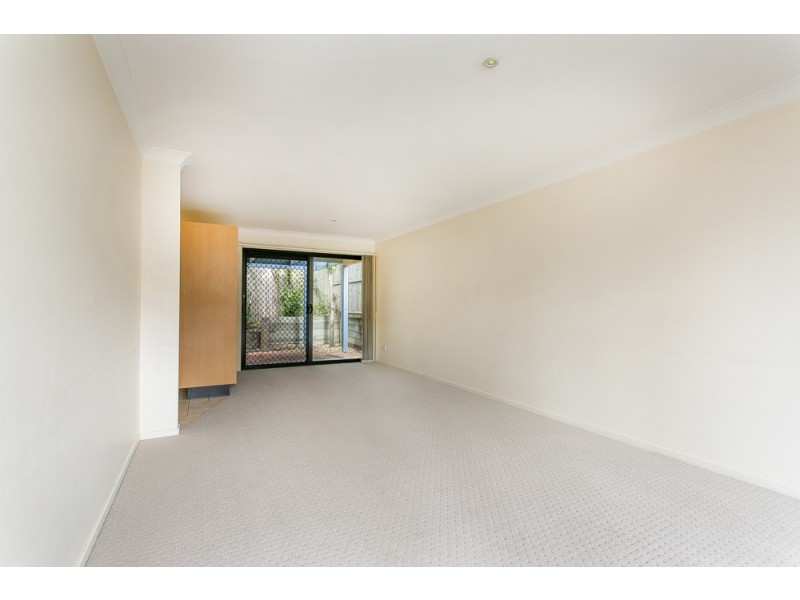 2/10 Lambton Street, Annerley QLD 4103